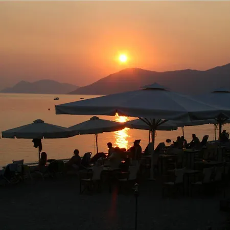 安迪酒店 2* 鲁维斯